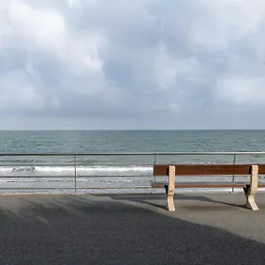 https://une-nouvelle-adresse-de-vacances-face-a-la-mer.inbrittany.com
